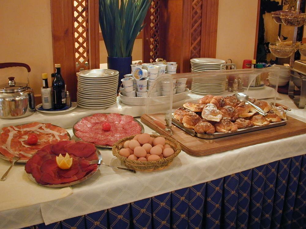 Park Hotel Dei Massimi โรม ภายนอก รูปภาพ