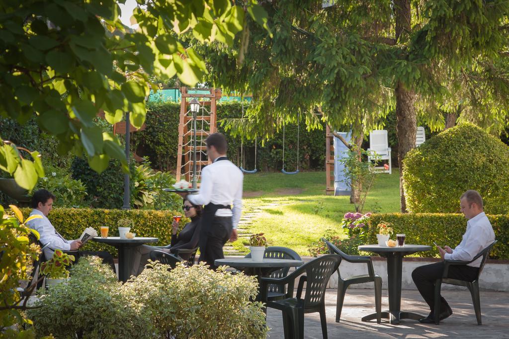 Park Hotel Dei Massimi โรม ภายนอก รูปภาพ